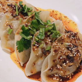 紅油特色汕尾餃 (6隻)